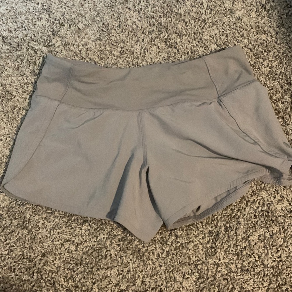 Light grey lulu shorts!